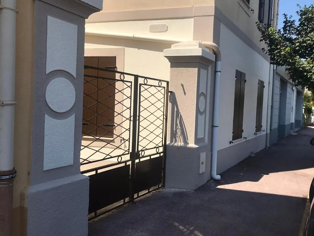 La Villa Camille Hyeres